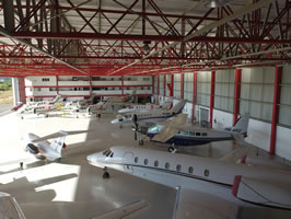 Hangar Interior Esquerda
